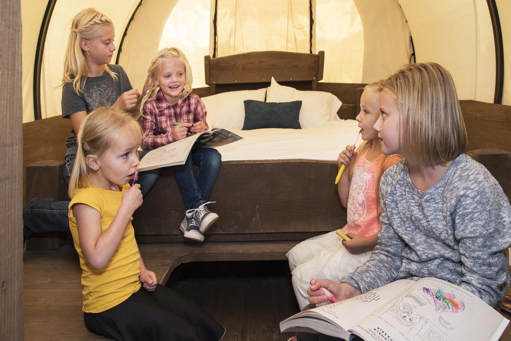 Conestoga Ranch Glamping Resort Garden City Extérieur photo