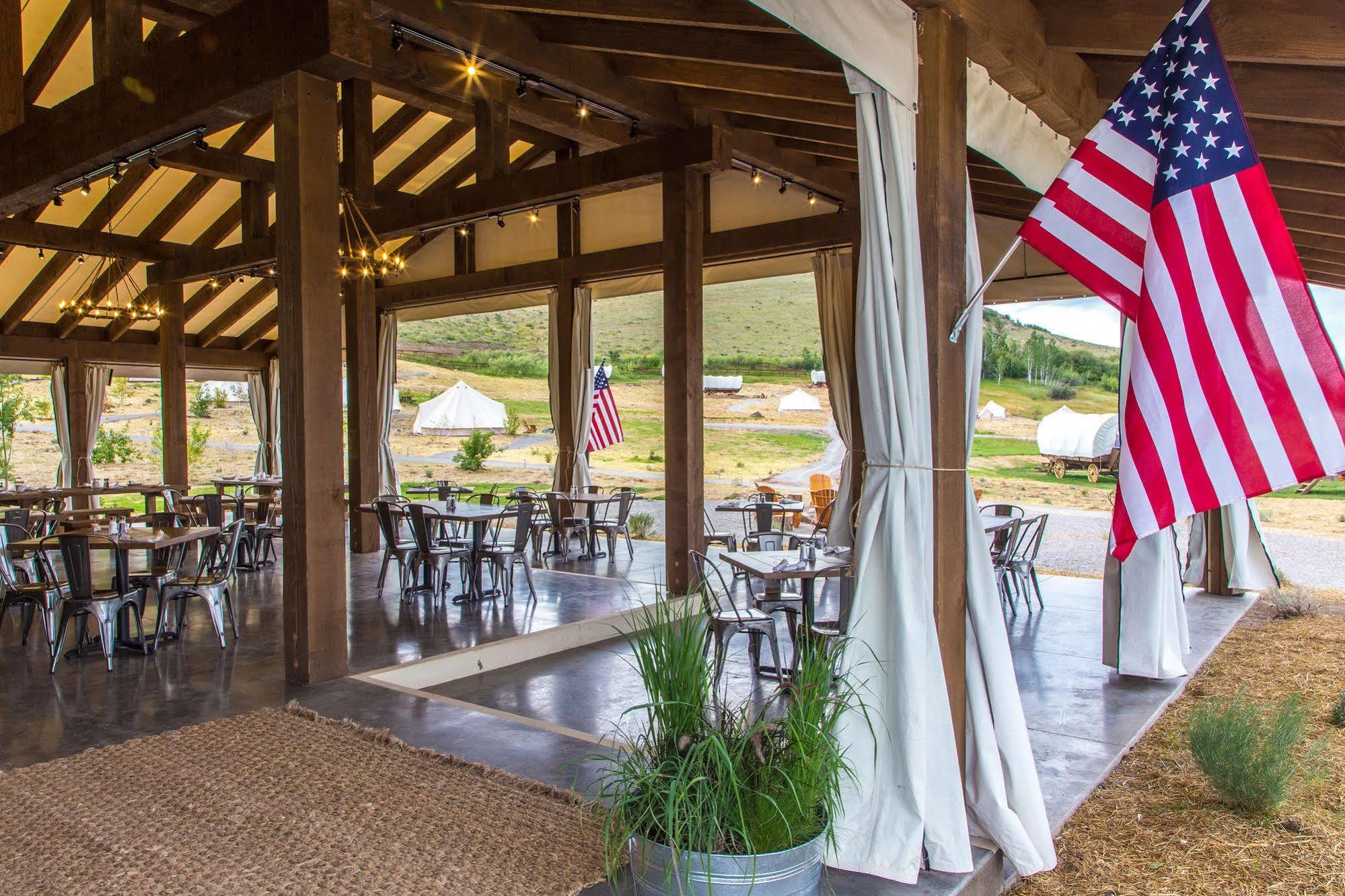 Conestoga Ranch Glamping Resort Garden City Extérieur photo