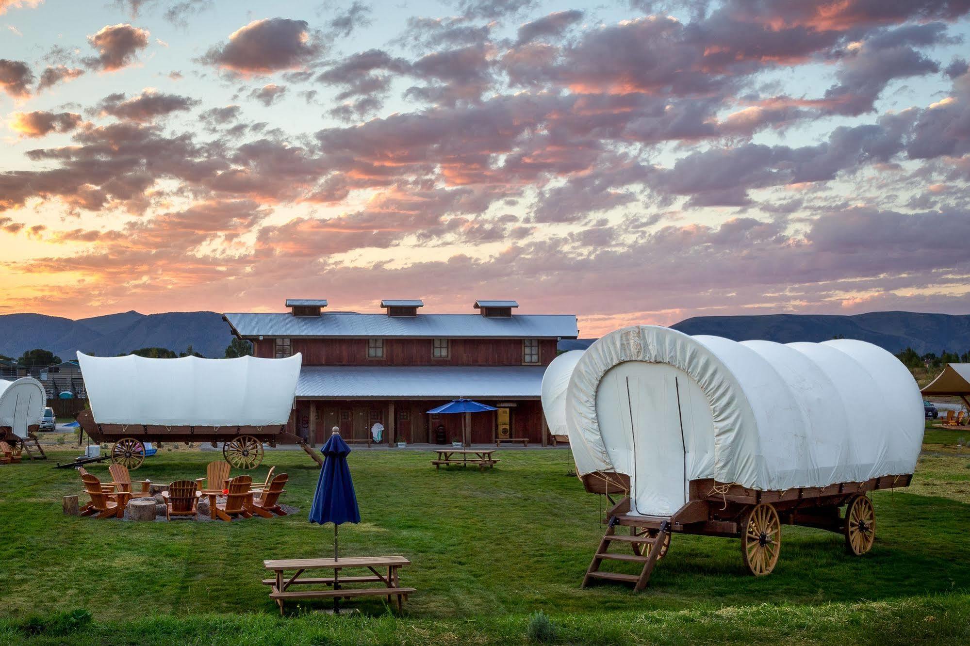 Conestoga Ranch Glamping Resort Garden City Extérieur photo