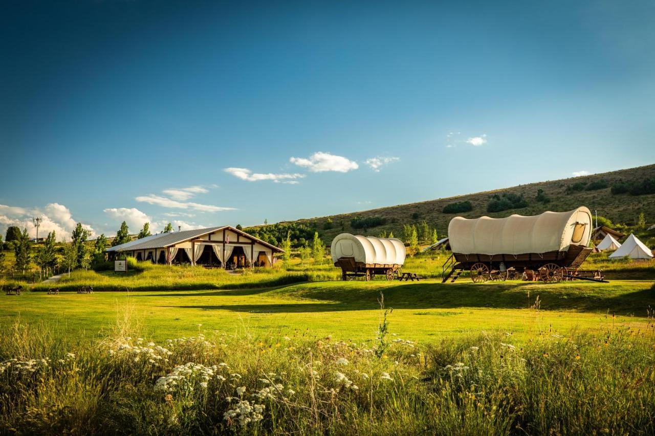 Conestoga Ranch Glamping Resort Garden City Extérieur photo