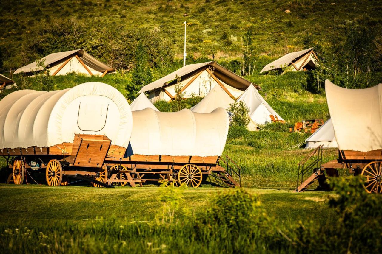 Conestoga Ranch Glamping Resort Garden City Extérieur photo